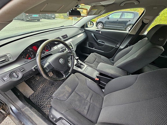 Volkswagen Passat 7 of 13