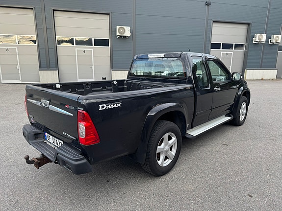 Isuzu D-max 4 of 5