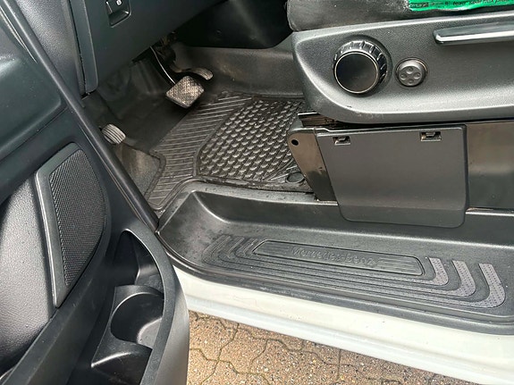 Mercedes-Benz Vito 119 13 of 17