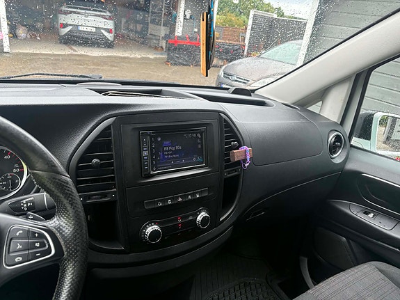Mercedes-Benz Vito 119 9 of 17