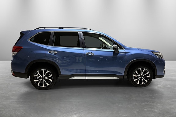 Subaru Forester 9 of 30
