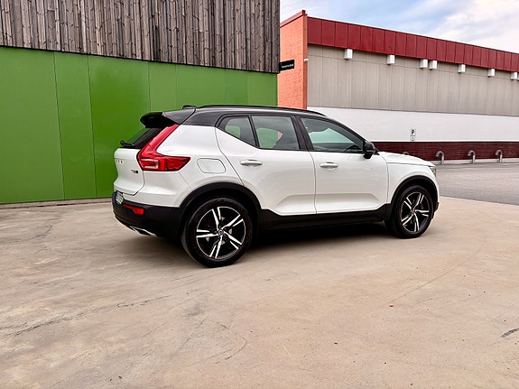 Volvo XC40 5 of 5