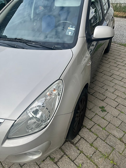 Hyundai i20 8 of 20