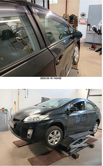 Toyota Prius 5 of 8
