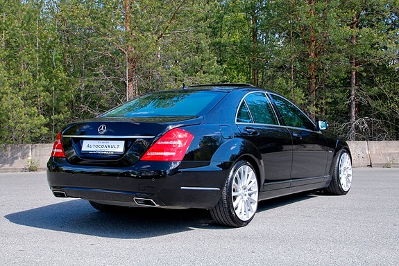 Mercedes-Benz S250 5 of 30