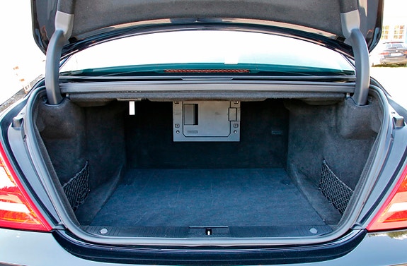 Mercedes-Benz S250 28 of 30