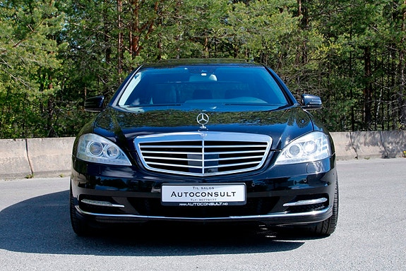 Mercedes-Benz S250 29 of 30