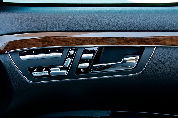 Mercedes-Benz S250 25 of 30