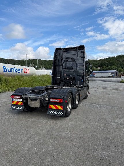 Volvo FH 650 6x4 4 of 5
