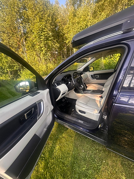 Land Rover Discovery Sport 25 of 30
