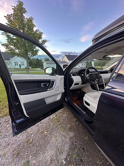 Land Rover Discovery Sport 30 of 30