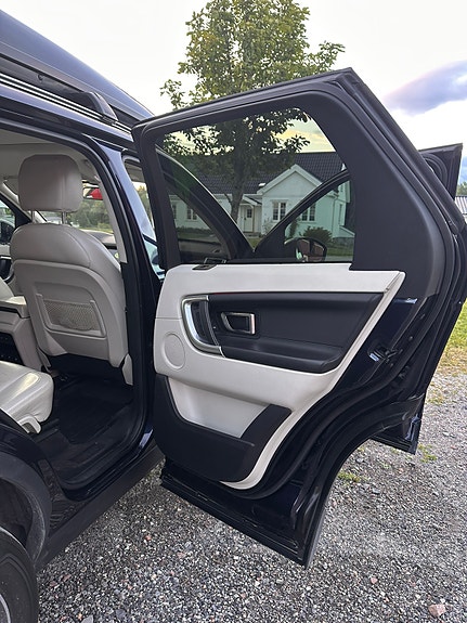 Land Rover Discovery Sport 28 of 30