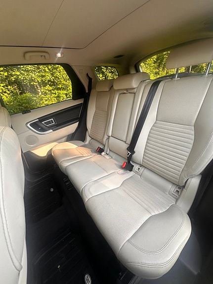 Land Rover Discovery Sport 24 of 30