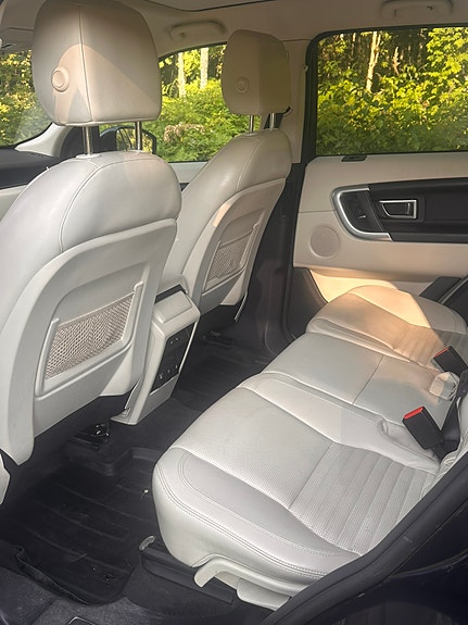 Land Rover Discovery Sport 23 of 30