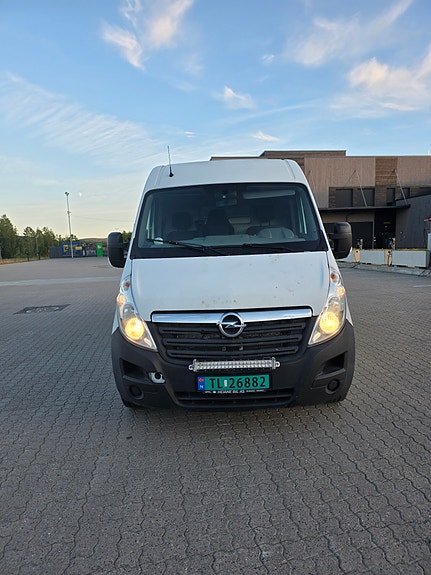 Opel Movano 2 of 5