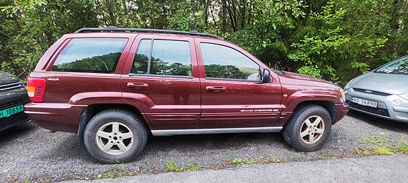 Jeep Grand Cherokee 3 of 5