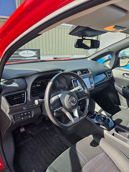 Nissan Leaf 12 of 30