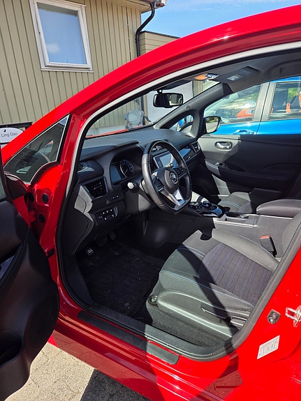 Nissan Leaf 13 of 30