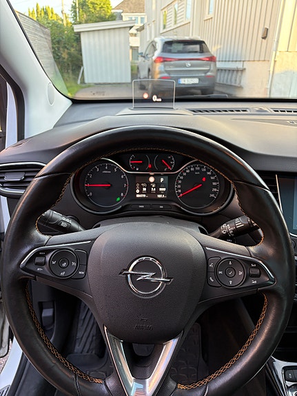 Opel Crossland X 15 of 27