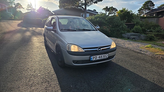 Opel Corsa 2 of 5