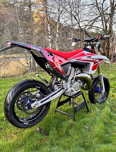 Fantic XE125 9 of 9