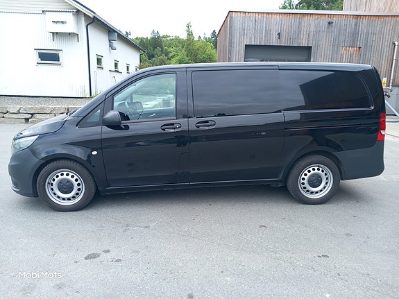 Mercedes-Benz Vito 111 2 of 5