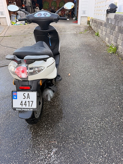 Piaggio Fly 50 3 of 5