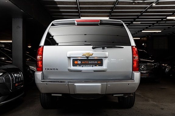 Chevrolet Tahoe 4 of 5