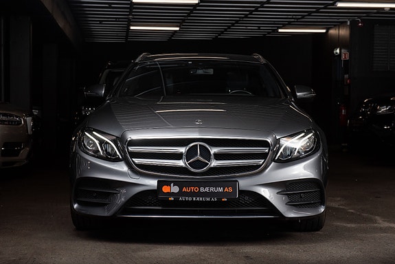Mercedes-Benz E220 d 3 of 5