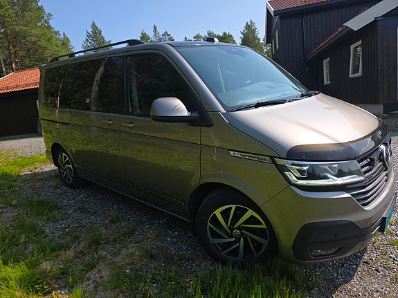Volkswagen Caravelle 4 of 12