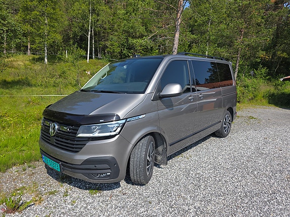 Volkswagen Caravelle 2 of 12