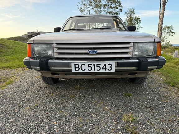 Ford Granada 2 of 14
