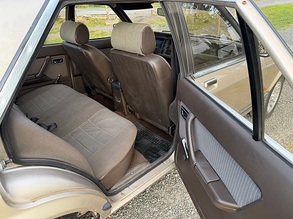 Ford Granada 11 of 14