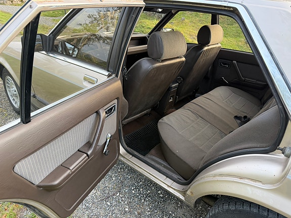 Ford Granada 10 of 14
