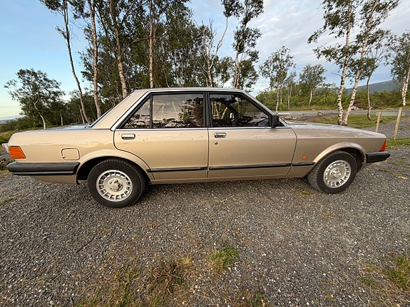 Ford Granada 7 of 14