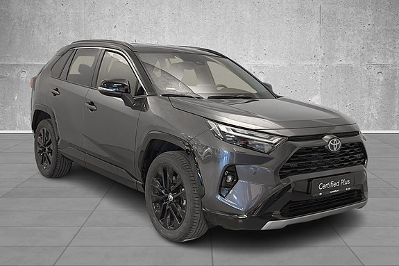Toyota RAV4 5 of 5