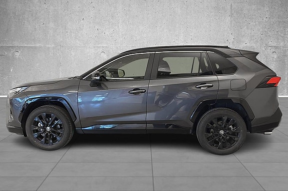 Toyota RAV4 2 of 5