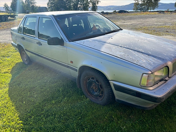 Volvo 850 2 of 5