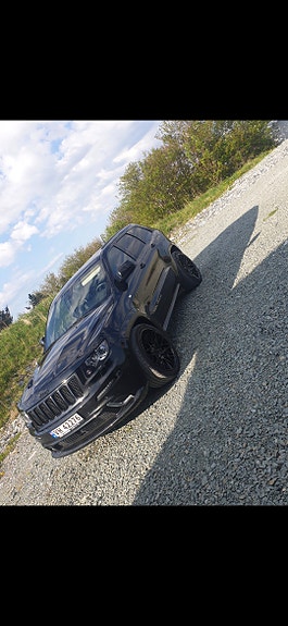 Jeep Grand Cherokee 3 of 5