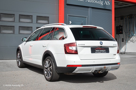 Skoda Octavia Scout 5 of 5