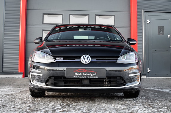 Volkswagen Golf VII 3 of 5
