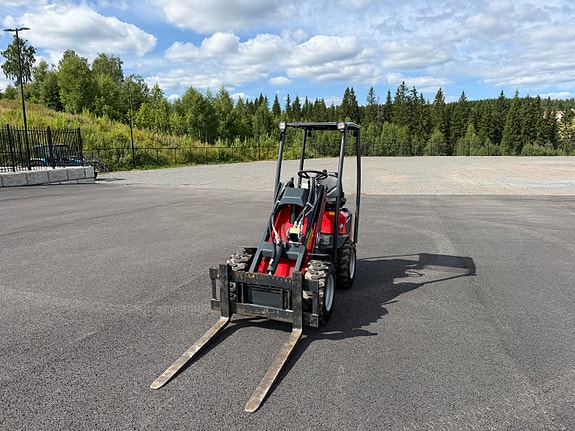 Norcar XC755 2 of 5