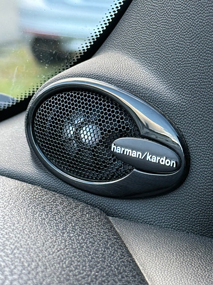 MINI Clubman Cooper D 8 of 18