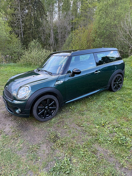 MINI Clubman Cooper D 2 of 18
