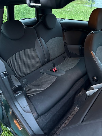 MINI Clubman Cooper D 15 of 18