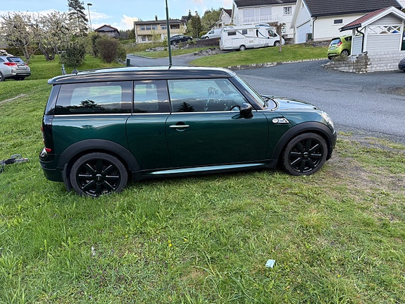 MINI Clubman Cooper D 4 of 18