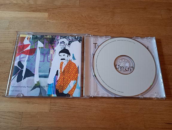 Product image 3 of 3