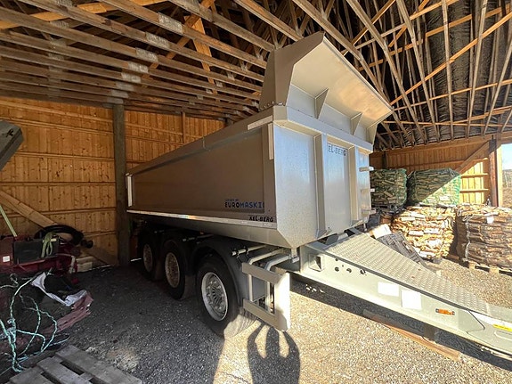 Kel-Berg T 860 dump trailer 3-axle 4 of 5