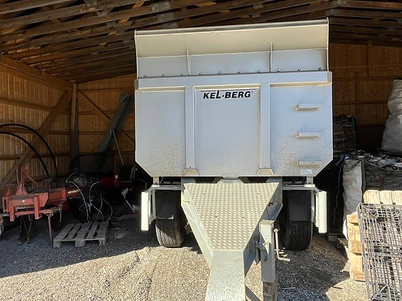 Kel-Berg T 860 dump trailer 3-axle 11 of 29