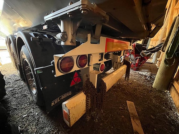 Kel-Berg T 860 dump trailer 3-axle 25 of 29